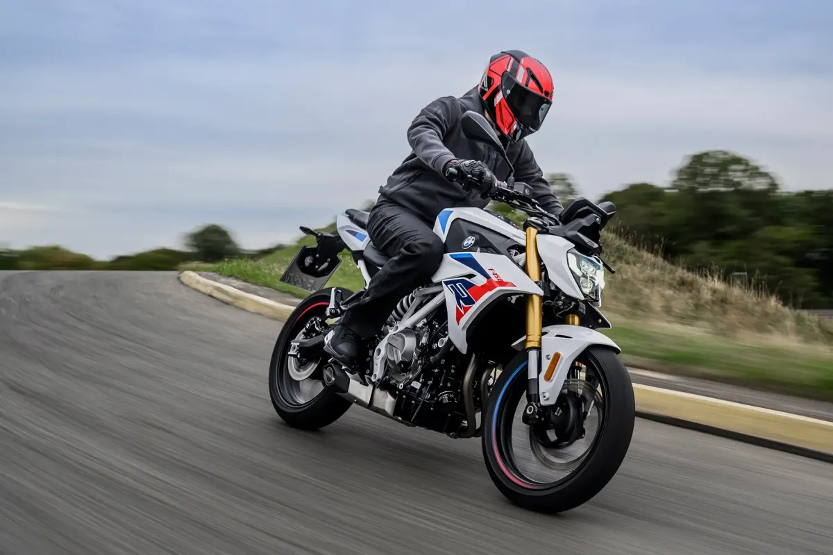 BMW, G310R 대체할 신형 네이키드 F450R 공개 썸네일