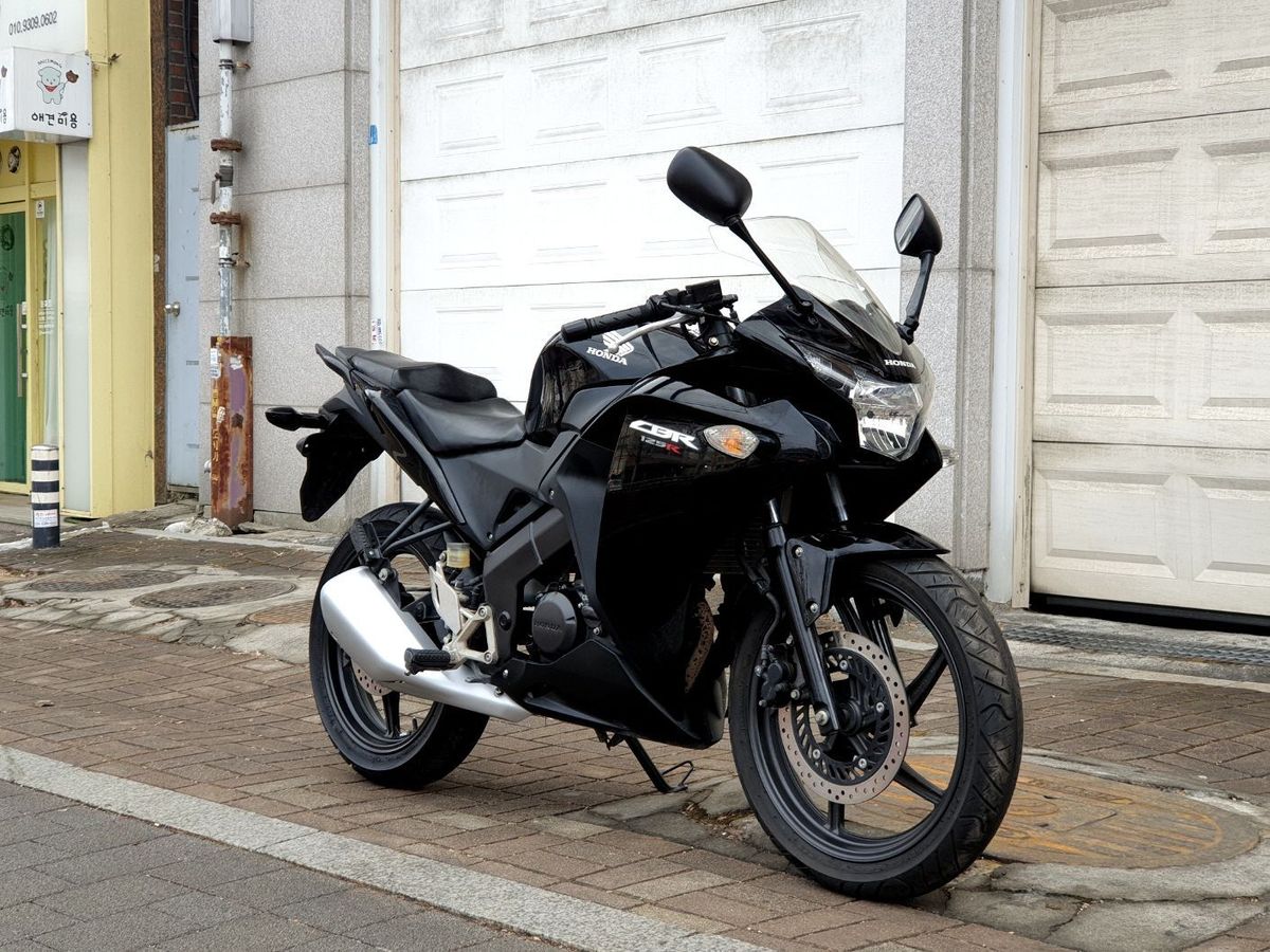 혼다 CBR 125 R more
