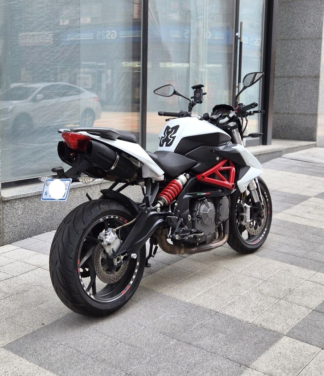 베넬리 TNT 600 I more