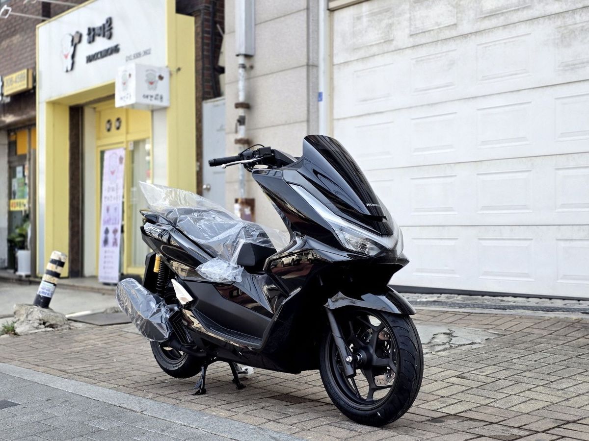 혼다 PCX 125 more