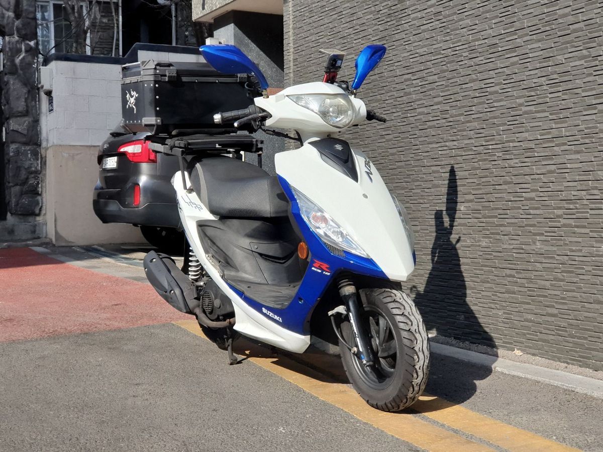 스즈키 GSR 125 NEX more