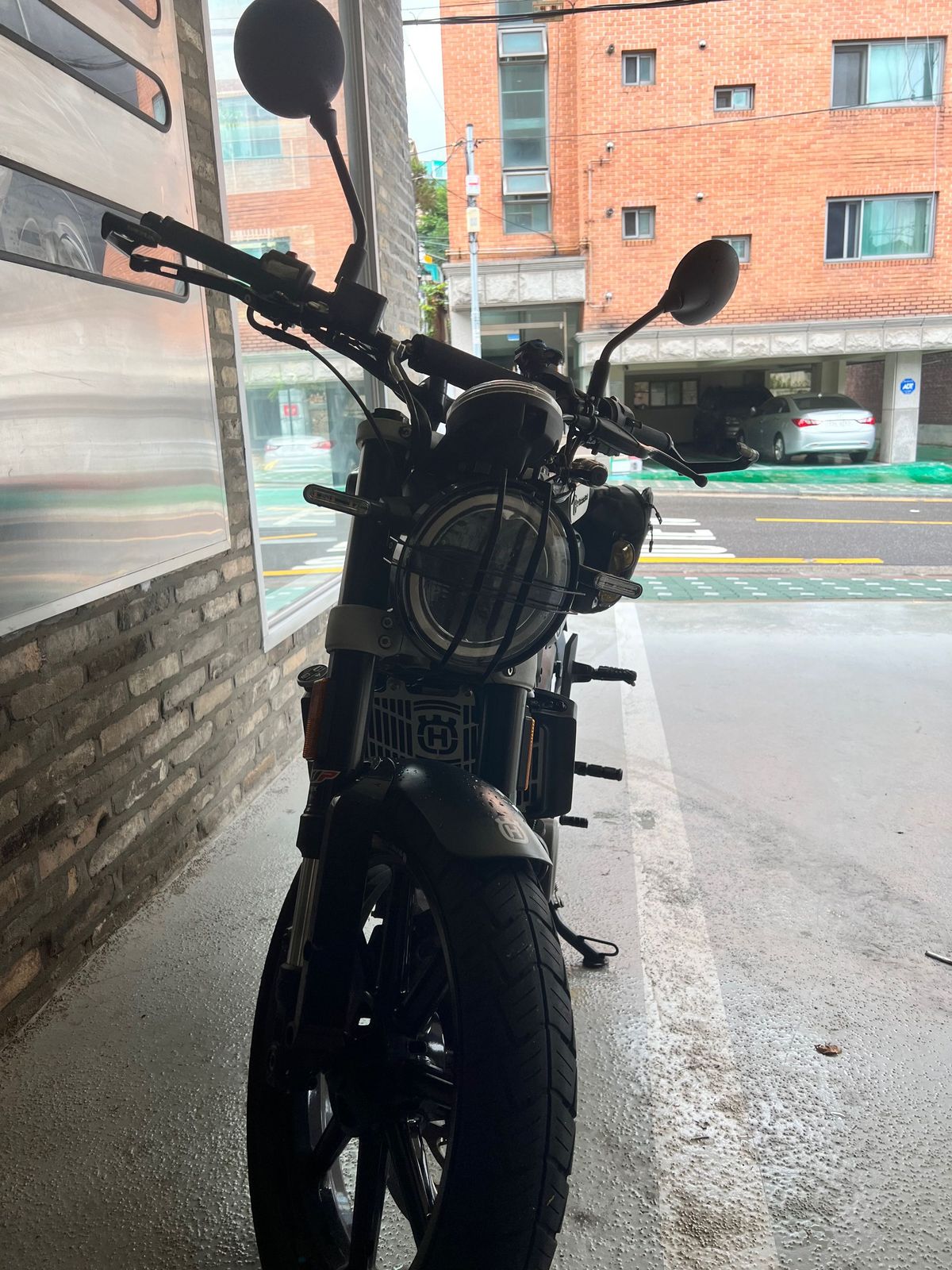 허스크바나 스바르트필렌 250 more