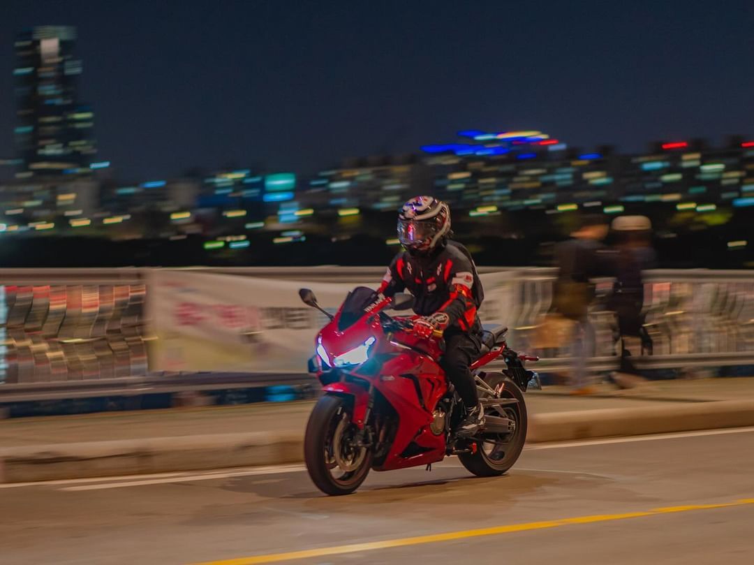 혼다 CBR 650 R MT 4