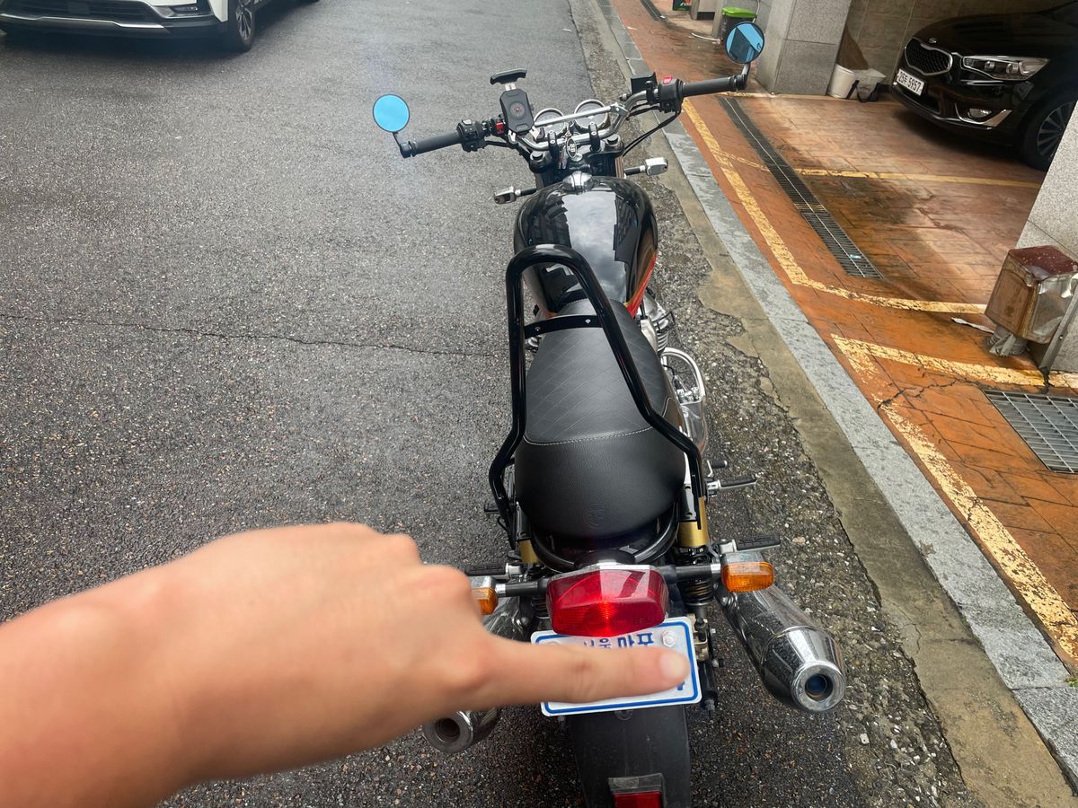 로얄엔필드 인터셉터 650 4
