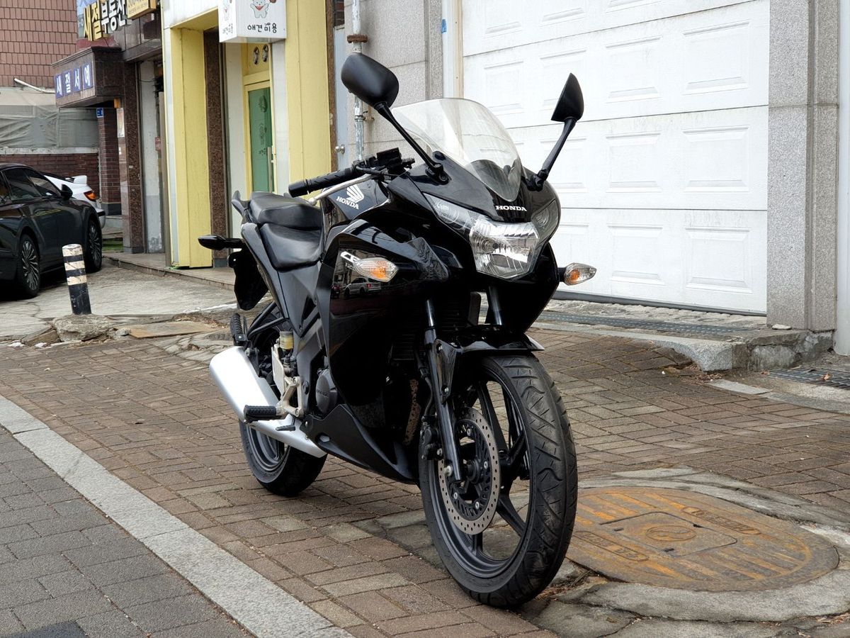 혼다 CBR 125 R 4