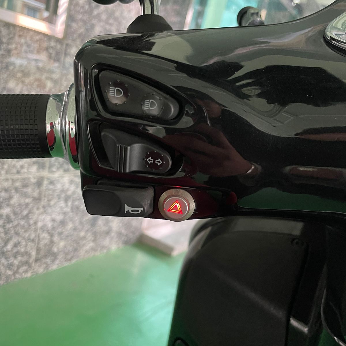 베스파 GTS 300 투어링 ABS 7