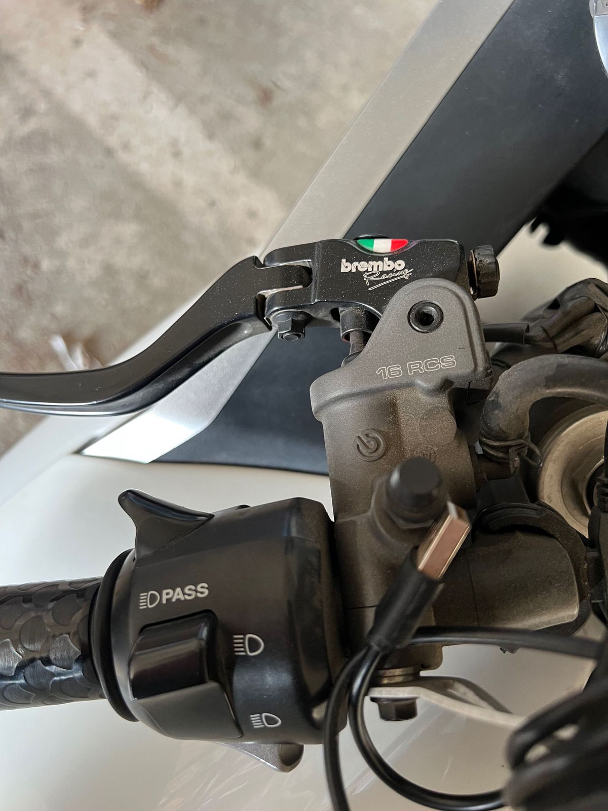 혼다 VFR 1200 F more