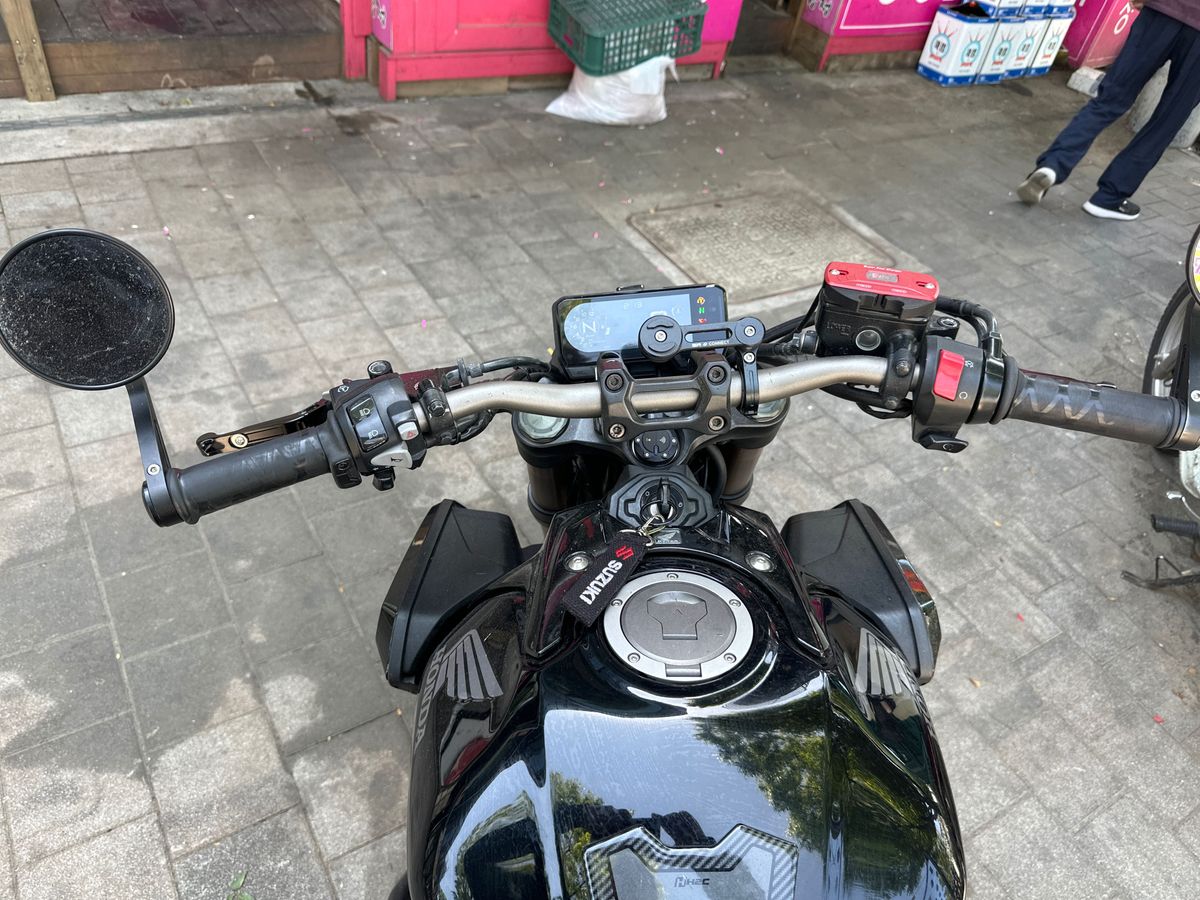 혼다 CB 650 R more