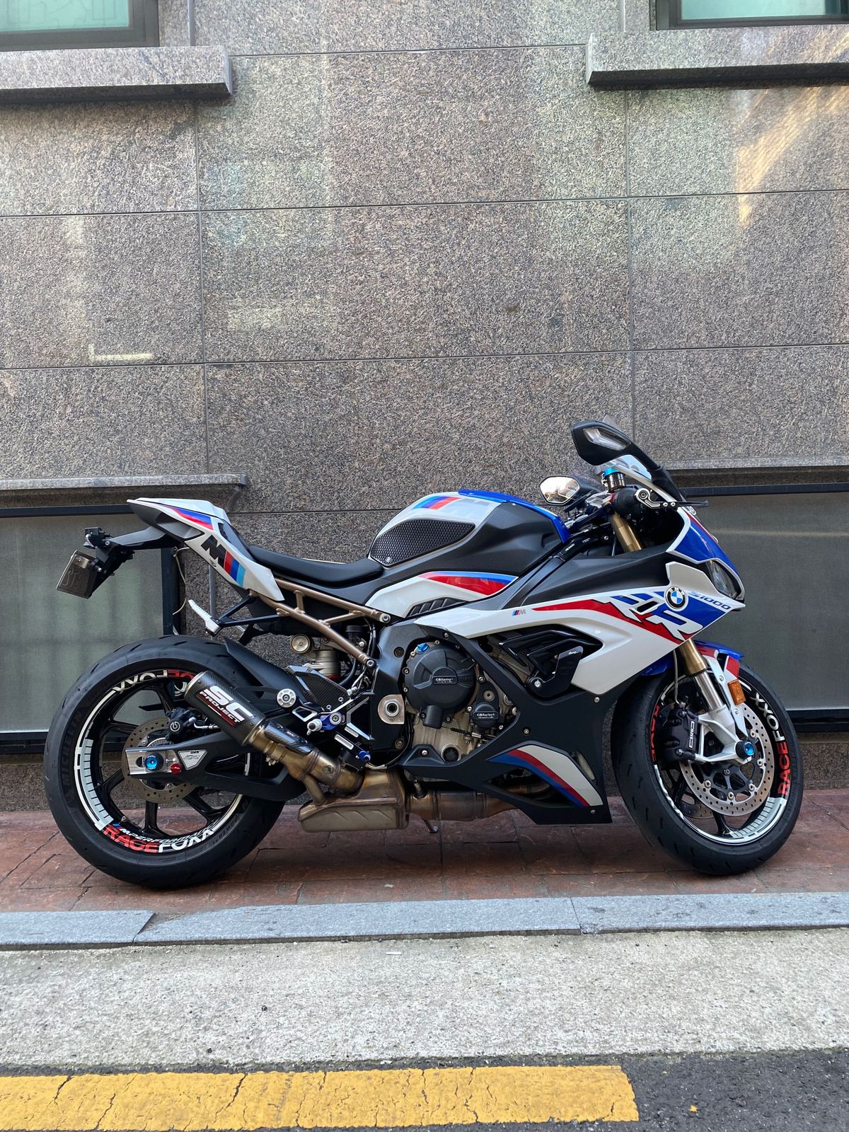 BMW S 1000 RR main