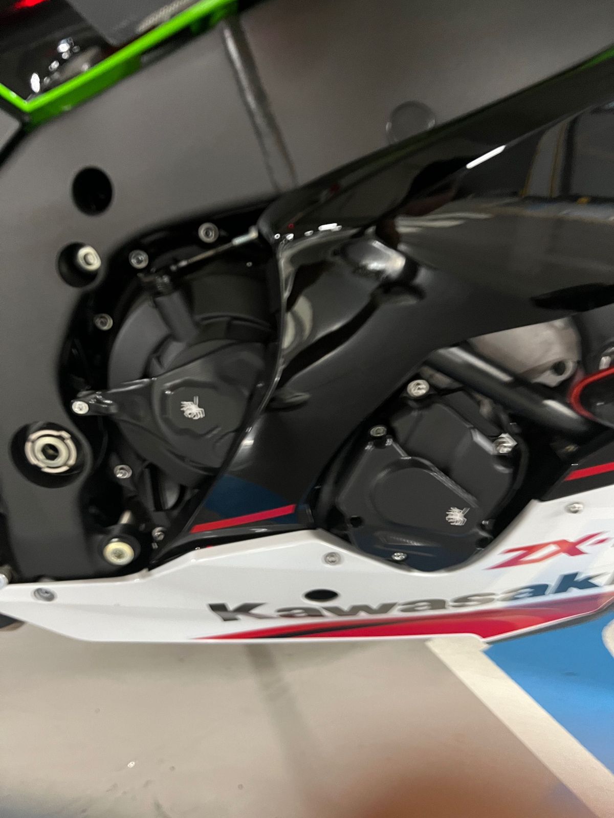 가와사키 닌자 ZX 10 R 7