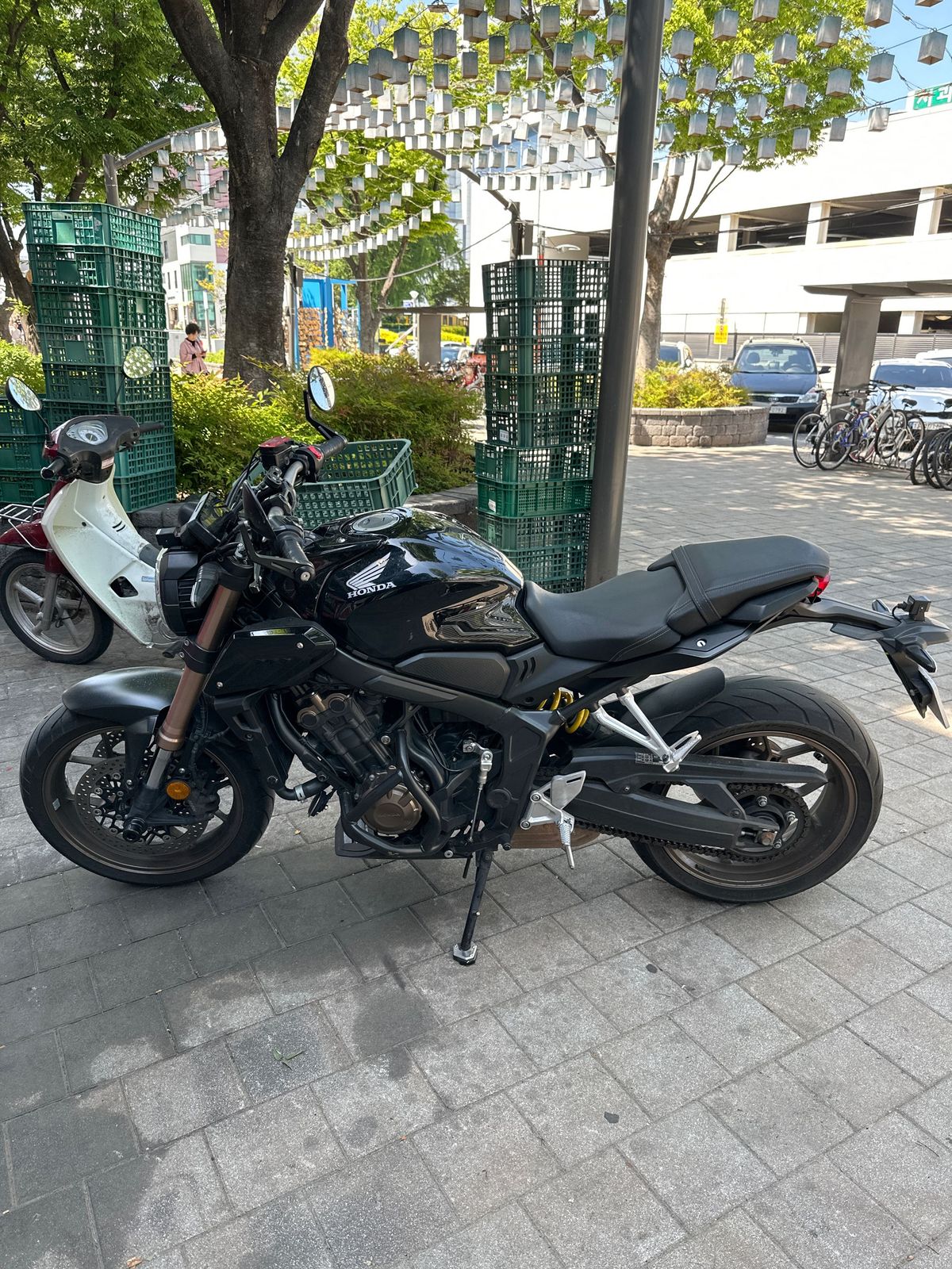 혼다 CB 650 R thumb 2