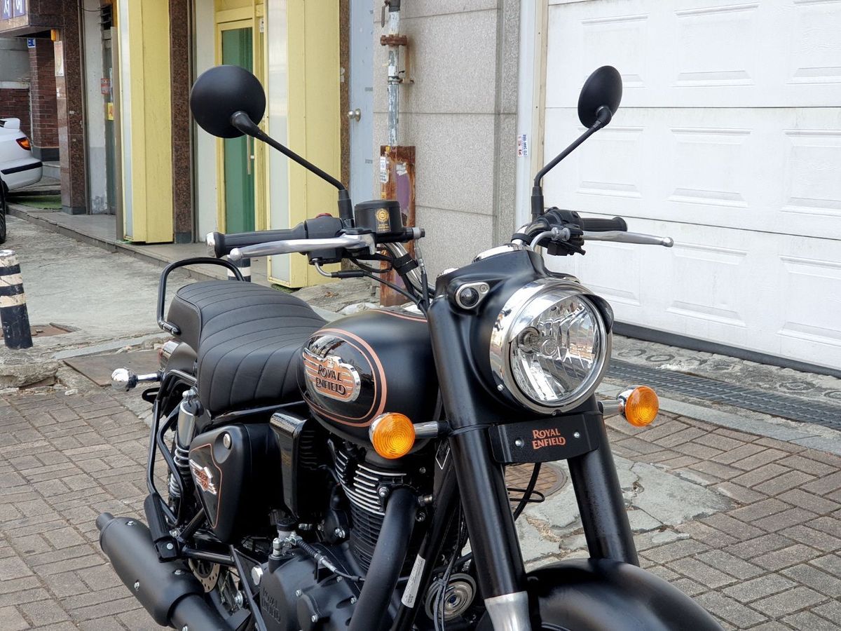 로얄엔필드 불렛 350 5