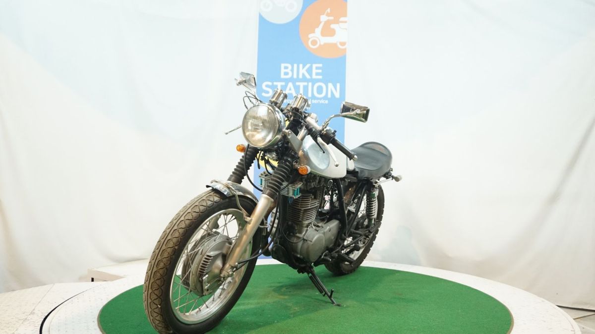 야마하 SR 400 5