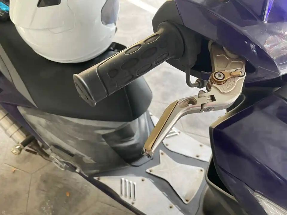 스즈키 GSR 125 NEX main