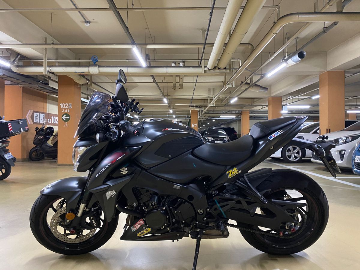 스즈키 GSX S 1000 thumb 2