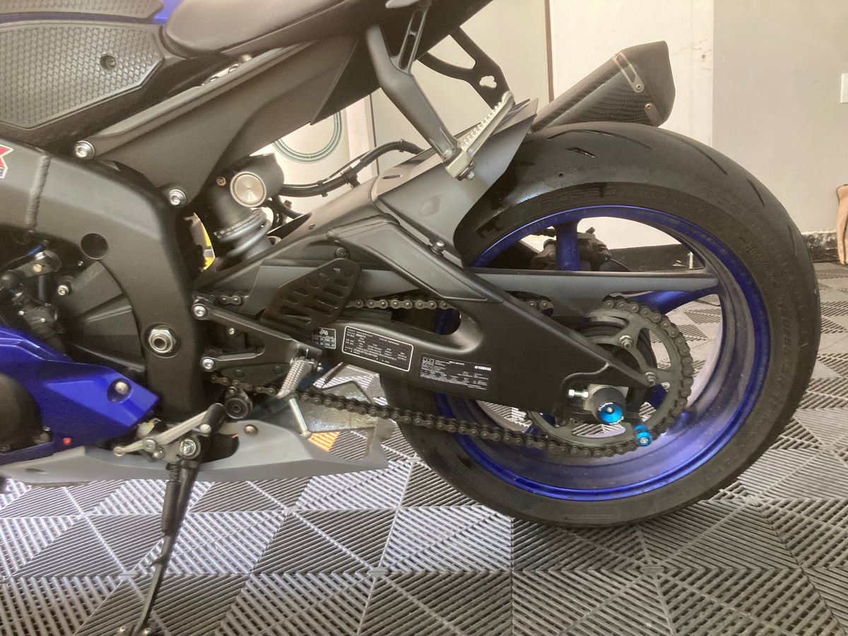 야마하 YZF R6 9