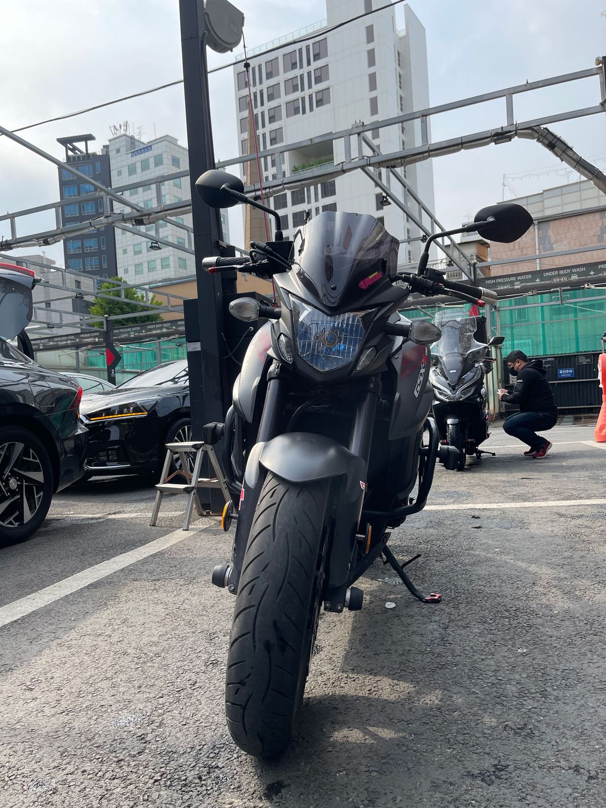 스즈키 GSX S 750 more
