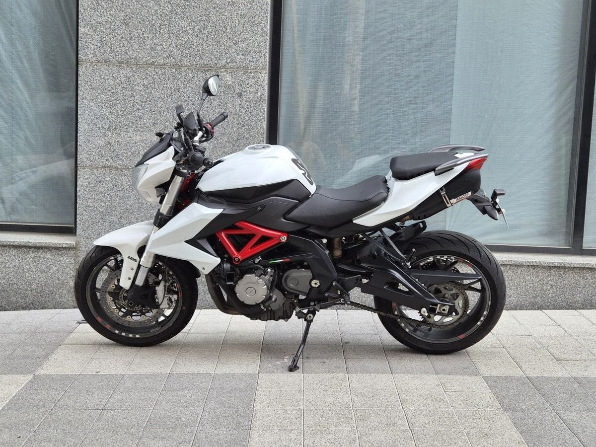 베넬리 TNT 600 I 5