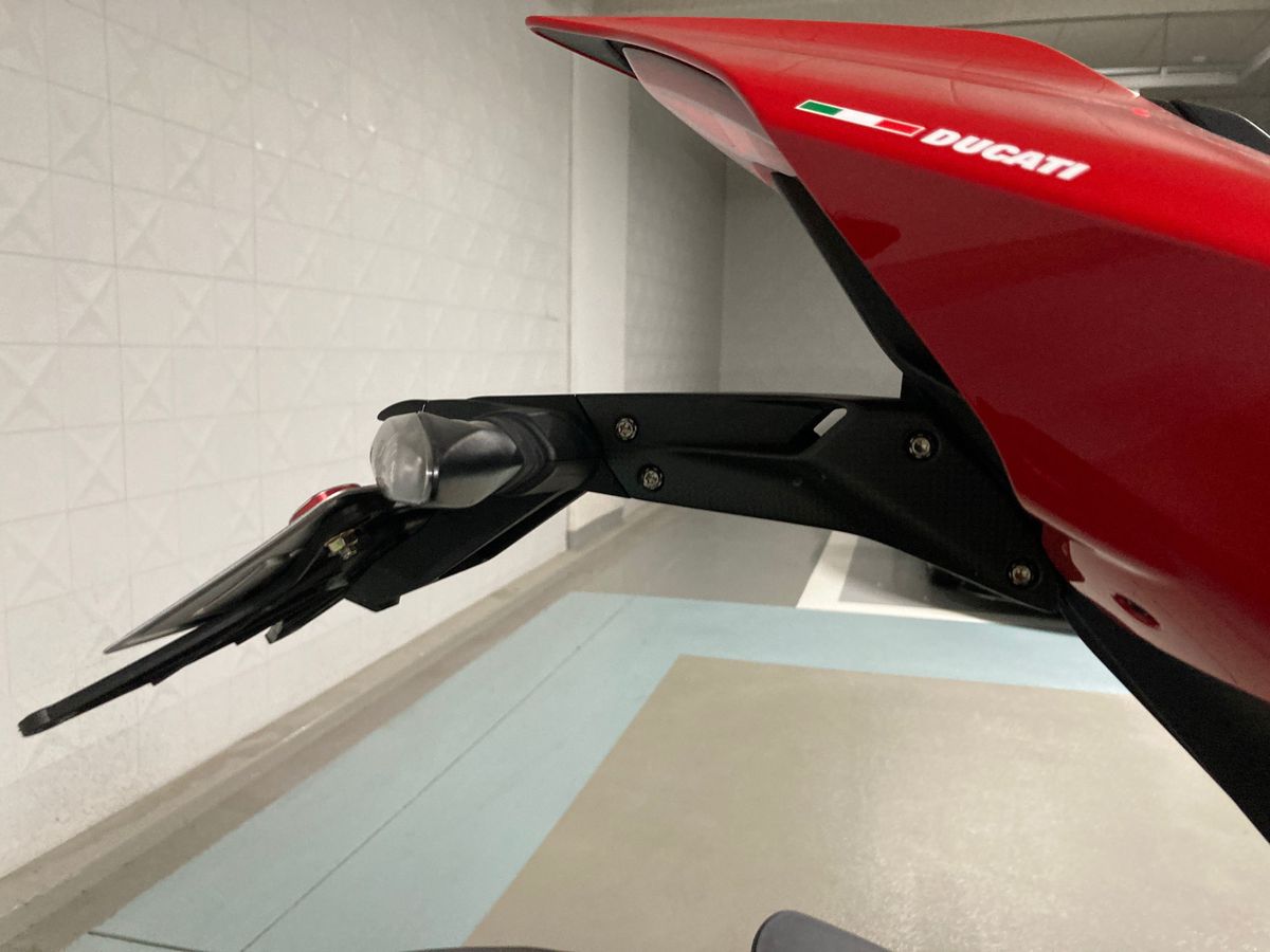 두카티 파니갈레 V4 S 14