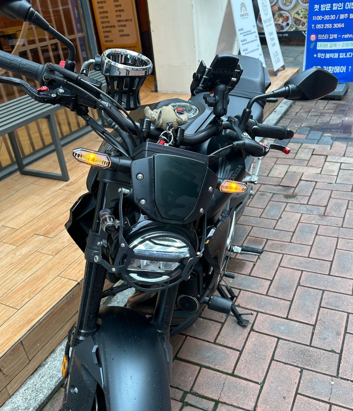 혼다 CB 300 R more