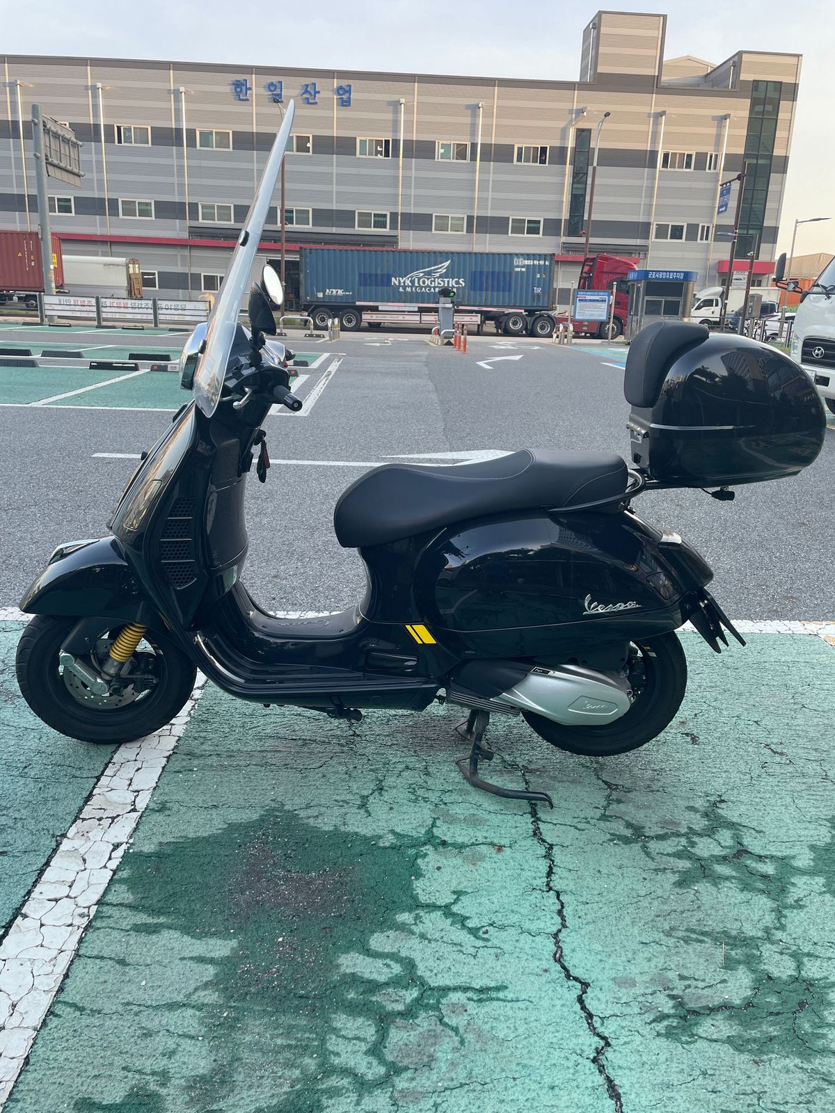 베스파 GTS 300 슈퍼테크 main