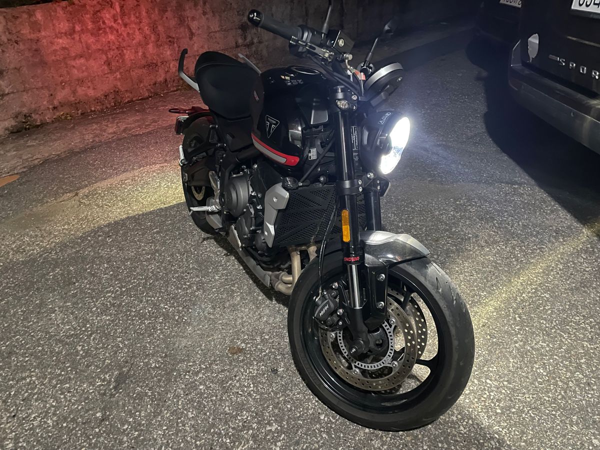 트라이엄프 트라이던트 660 more