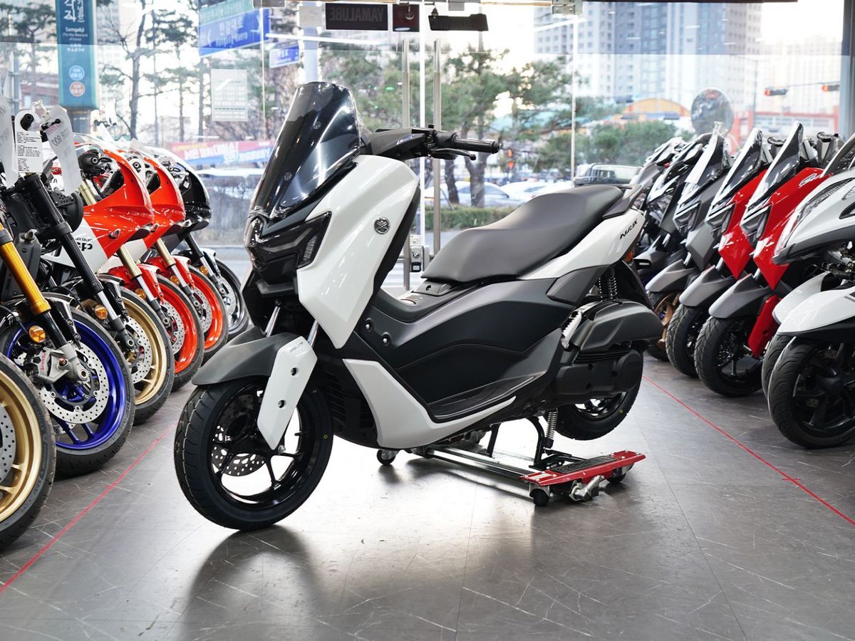야마하 NMAX 125 9