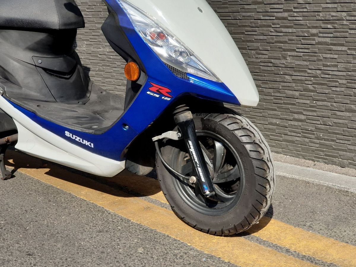 스즈키 GSR 125 NEX 6