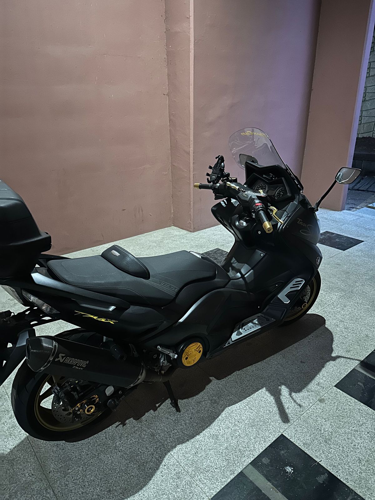야마하 TMAX 530 main