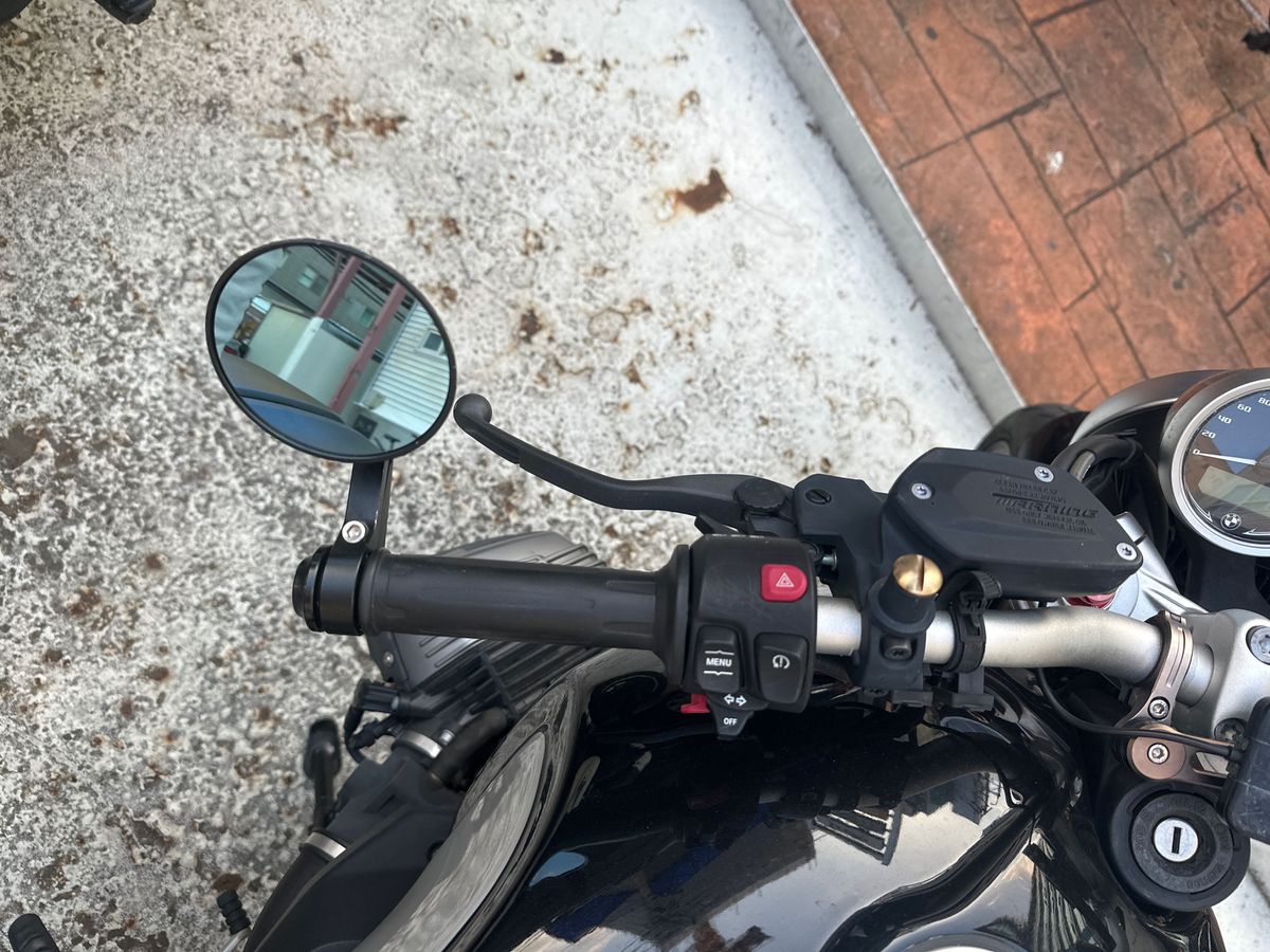 BMW R nine T  16