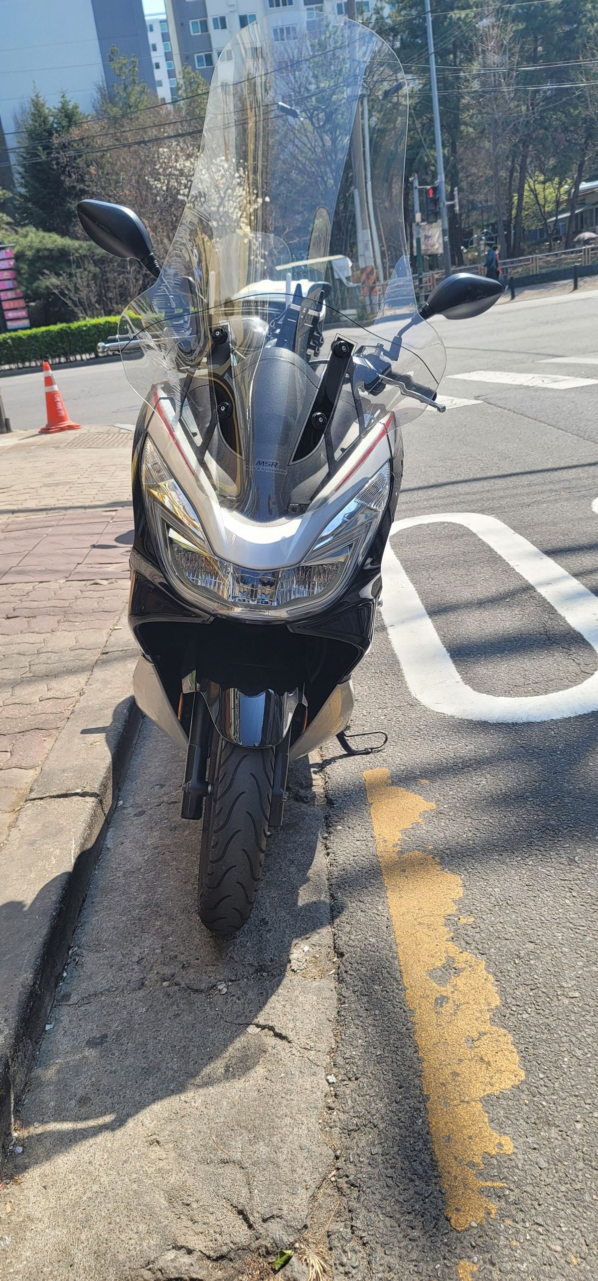 혼다 PCX 125 more