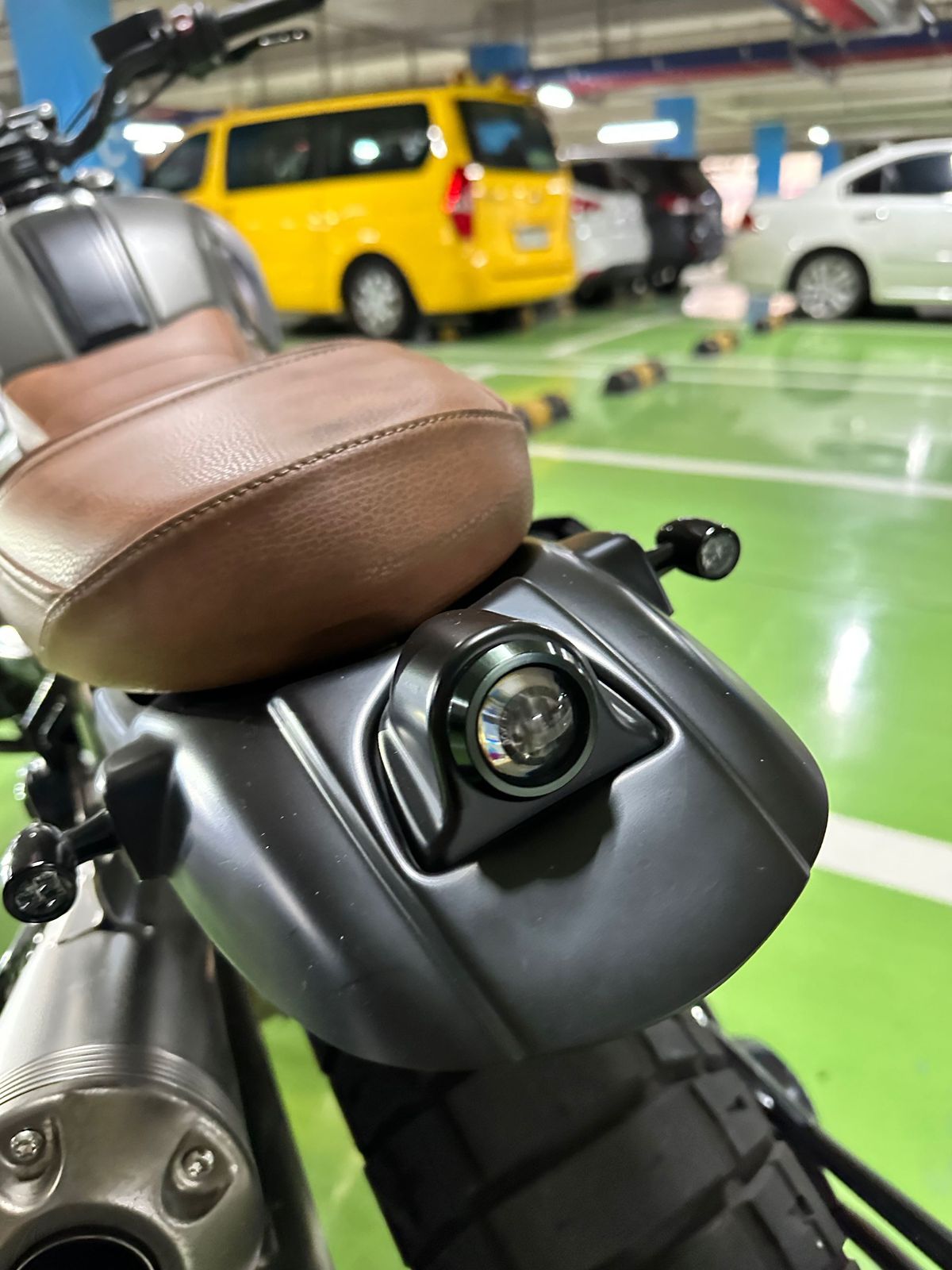 BMW R nine T 스크램블러 4