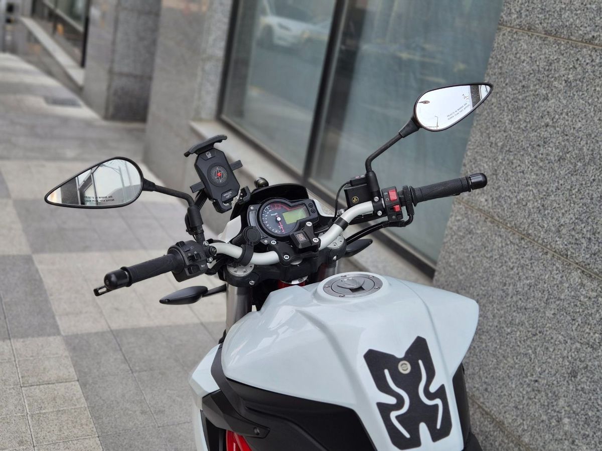 베넬리 TNT 600 I 7