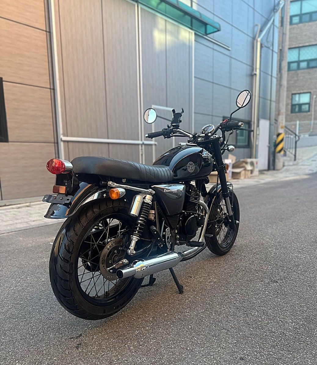엘로이모터스 팬텀 125 S 7