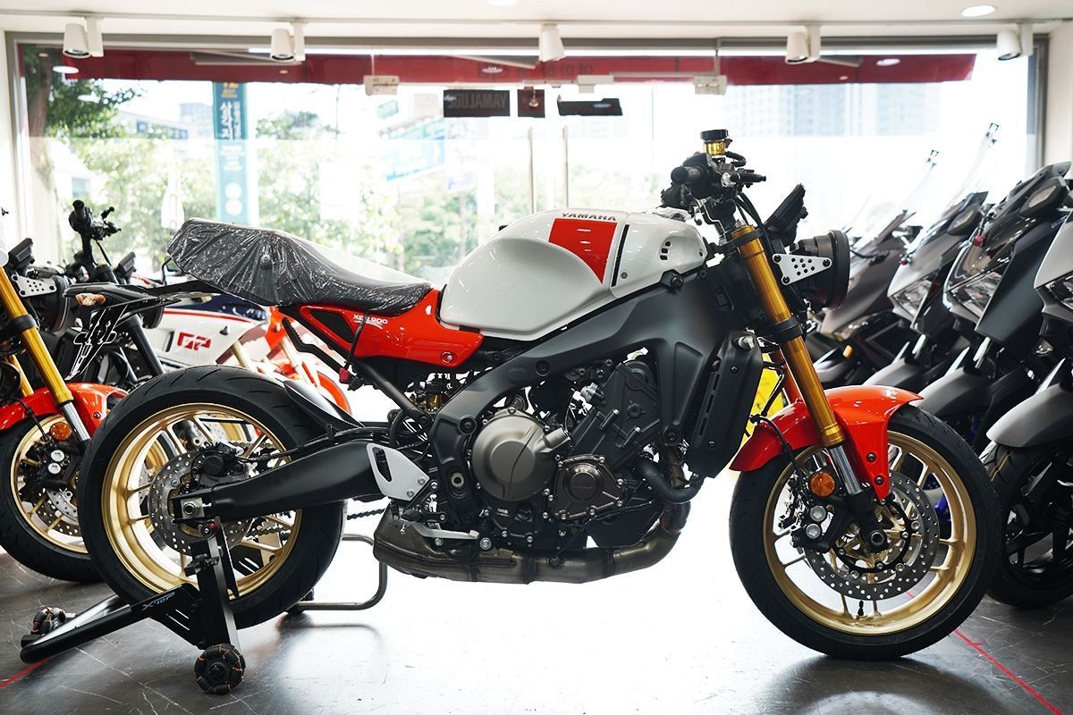 야마하 XSR 900 7