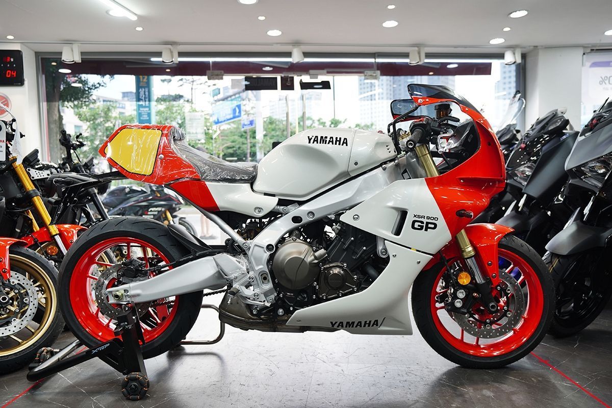 야마하 XSR 900 GP 7