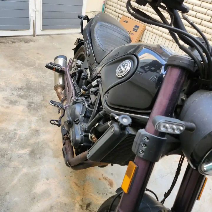 베넬리 레온치노 500 main