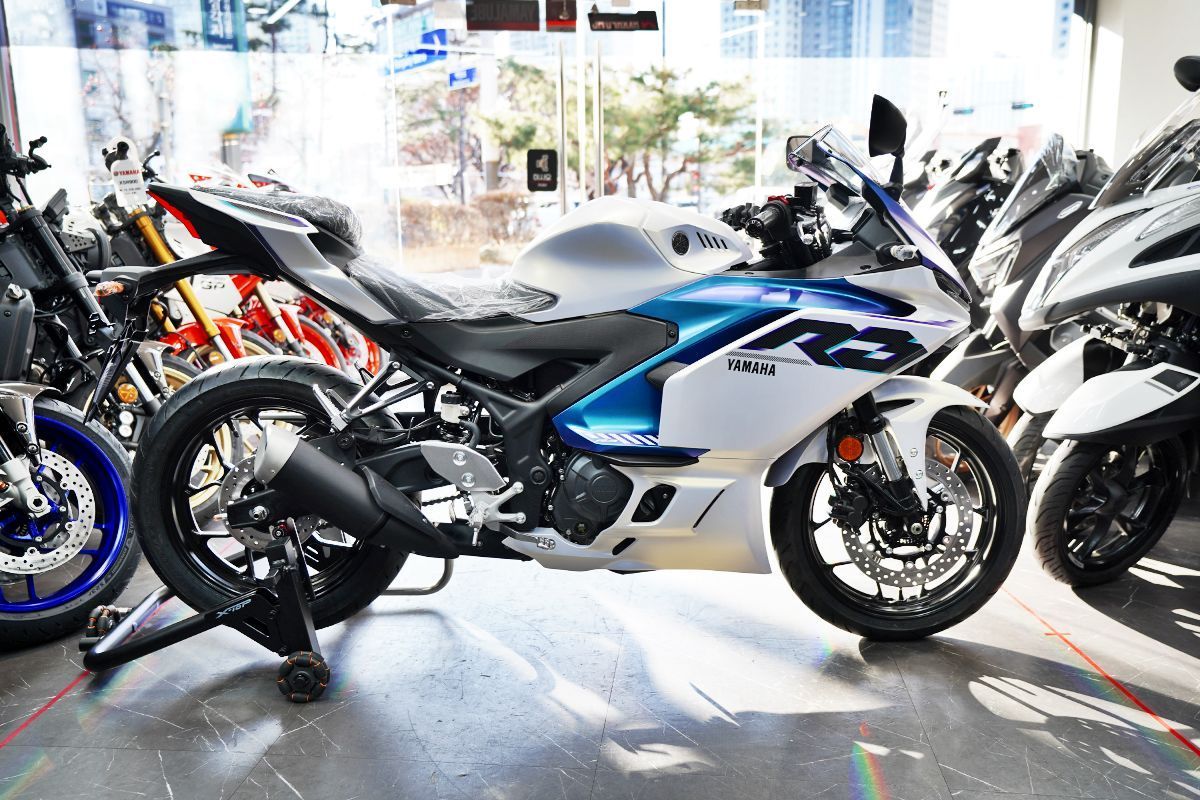 야마하 YZF R3 7