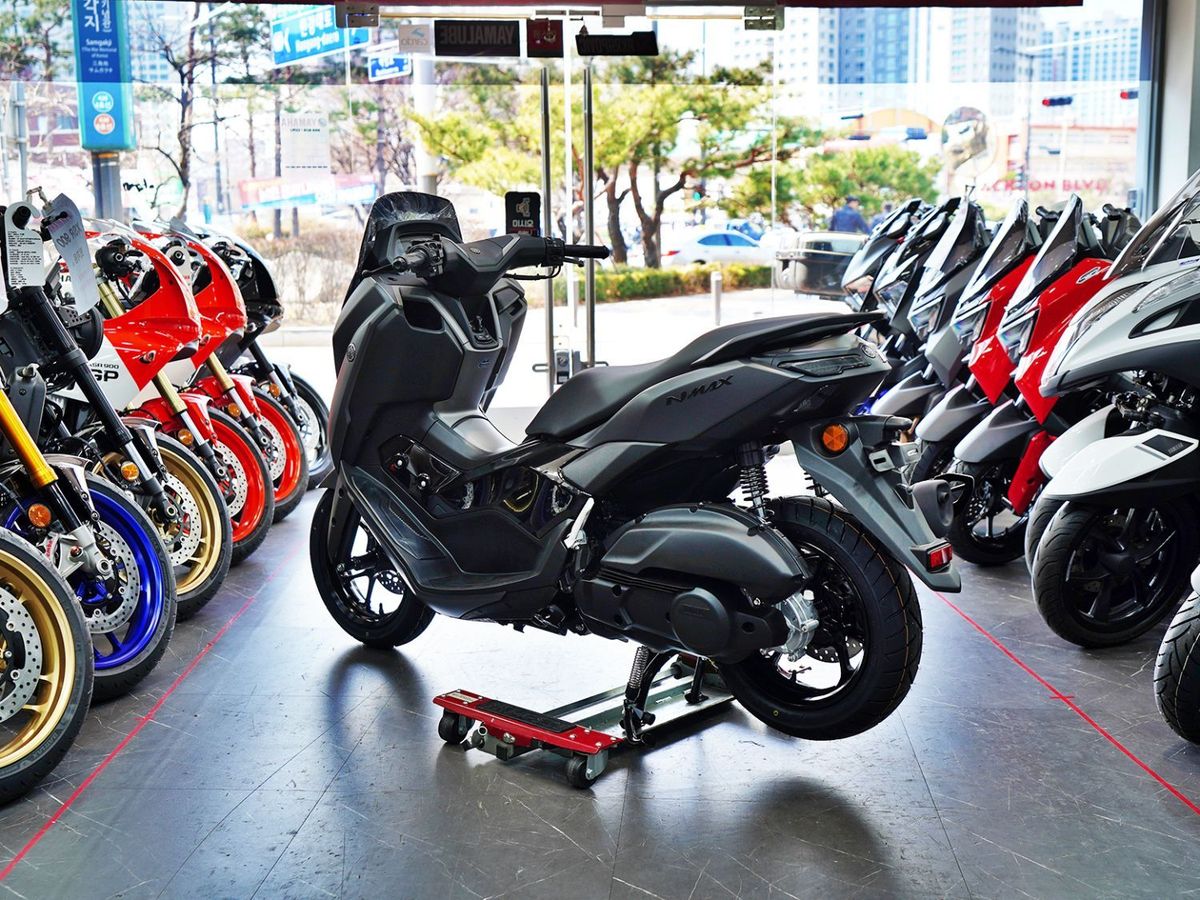 야마하 NMAX 125 7