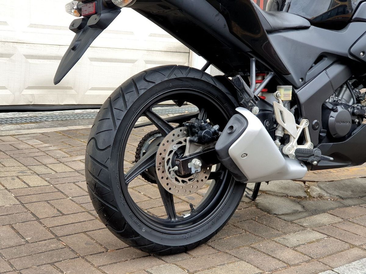 혼다 CBR 125 R 8