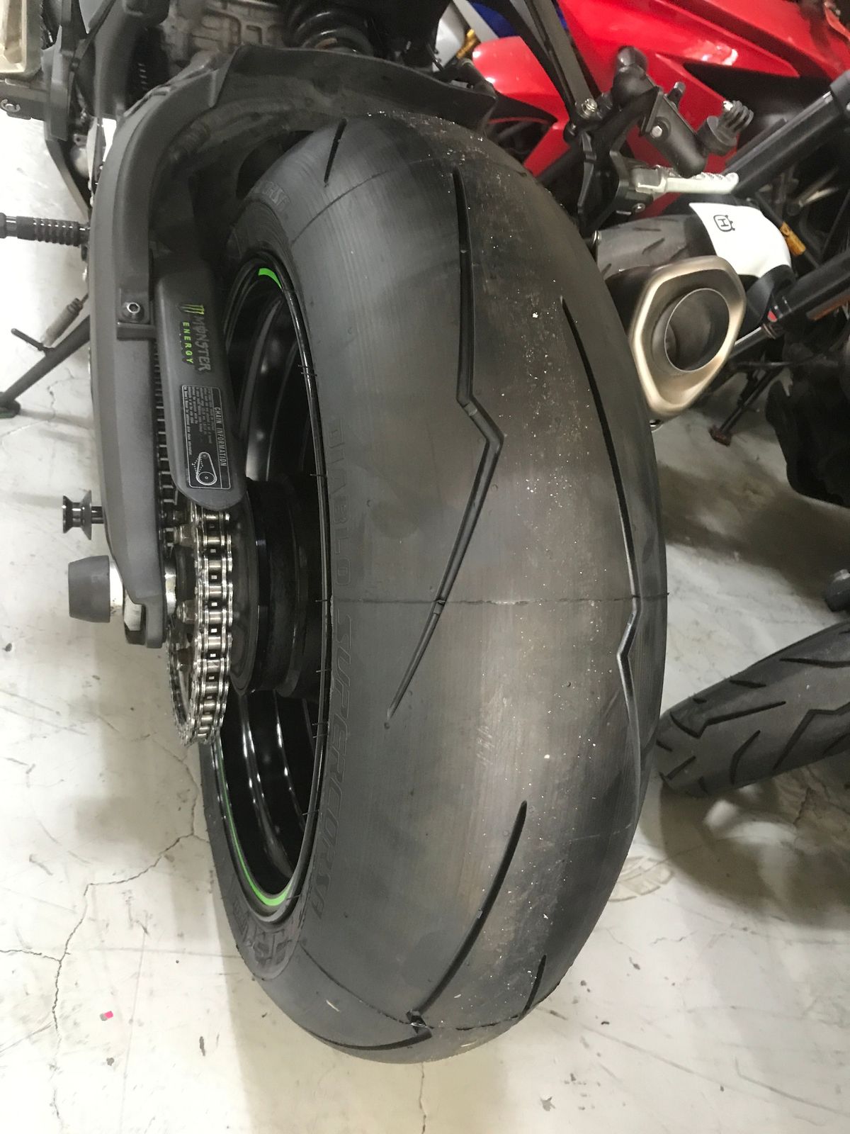 가와사키 닌자 ZX 10 R more