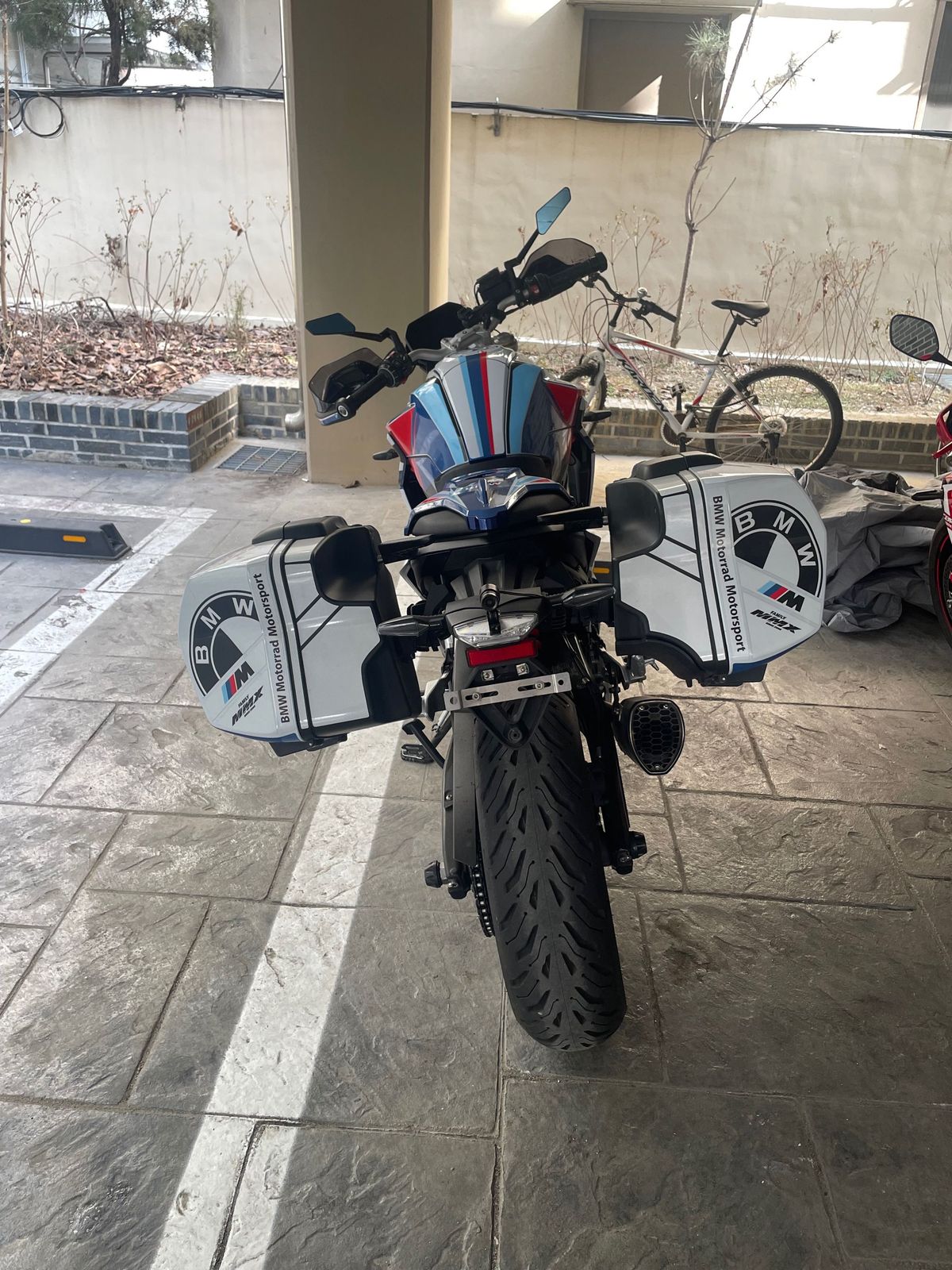 BMW F 900 R 4