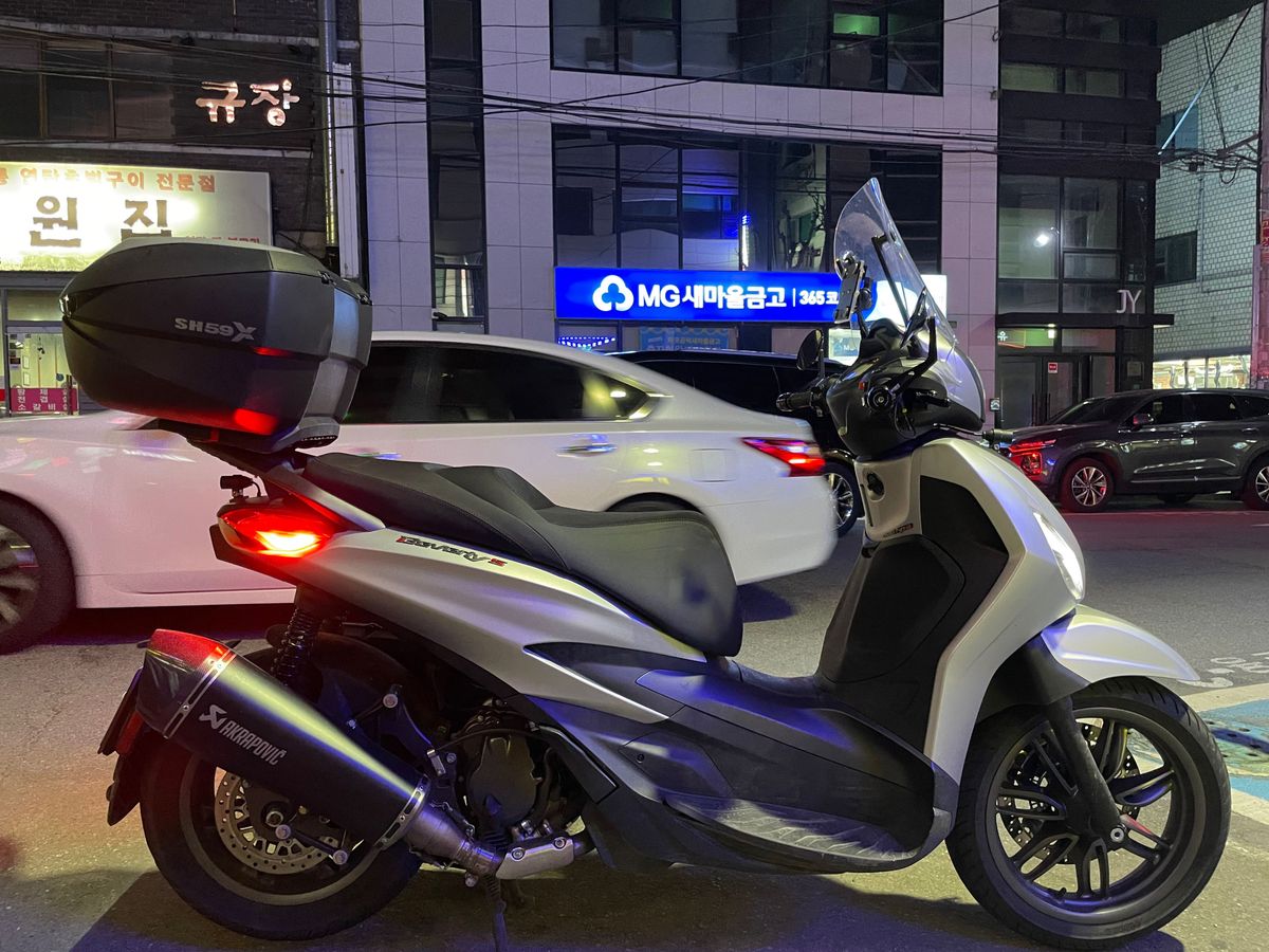 피아지오 비버리 400 S main