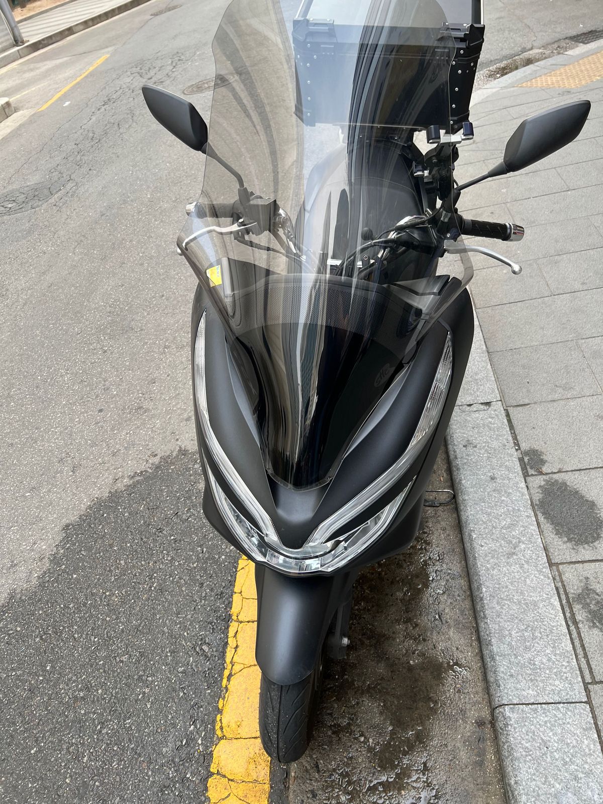 혼다 PCX 125 more