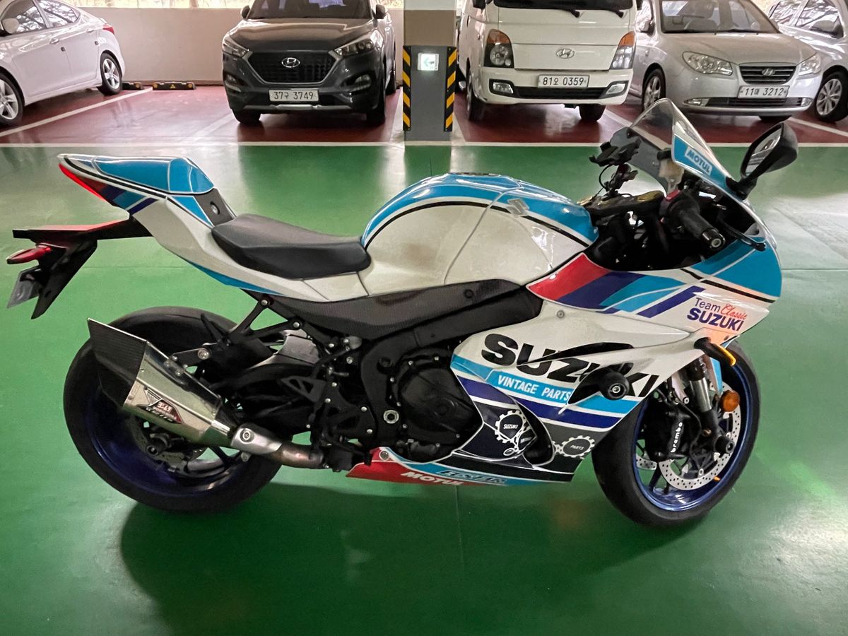 스즈키 GSX R 1000 ABS main
