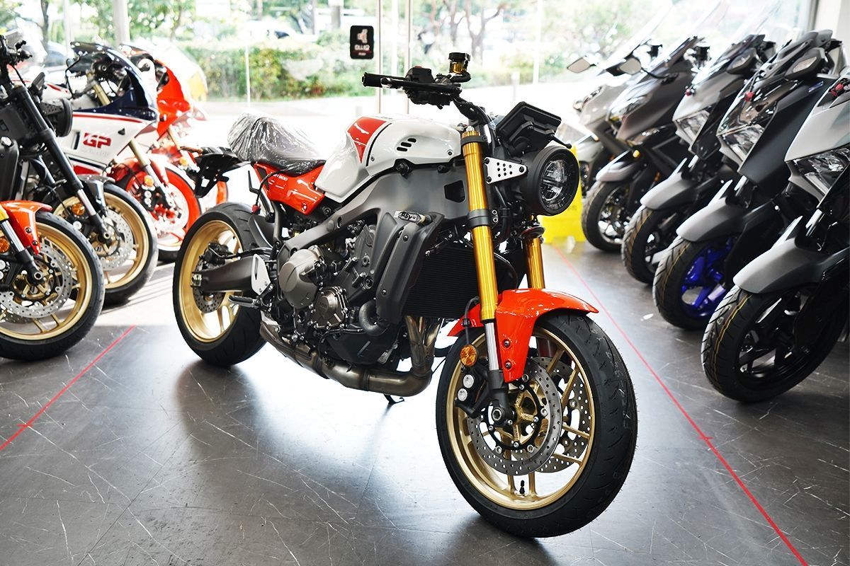 야마하 XSR 900 8