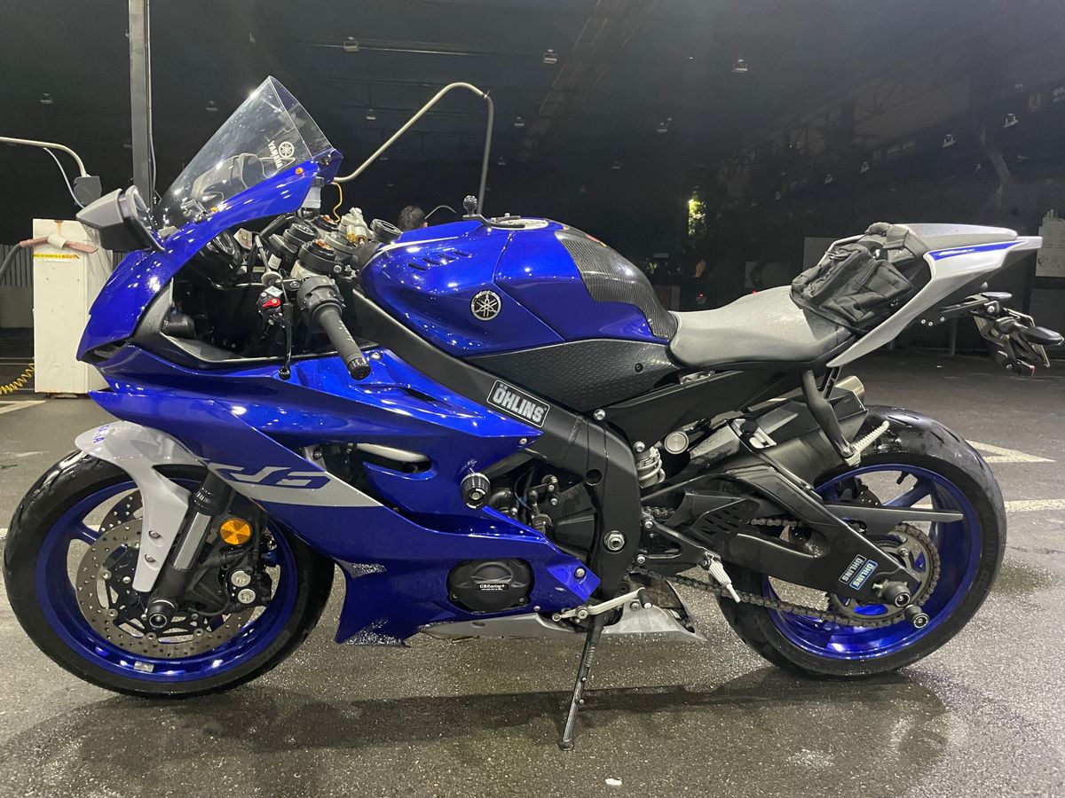 야마하 YZF R6 thumb 2