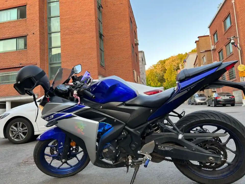 야마하 YZF R3 main