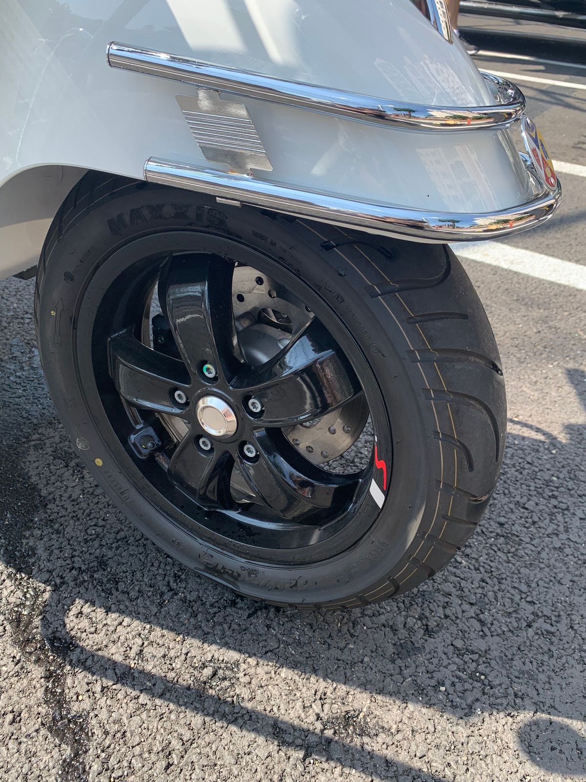 베스파 GTS 300 슈퍼스포츠 6