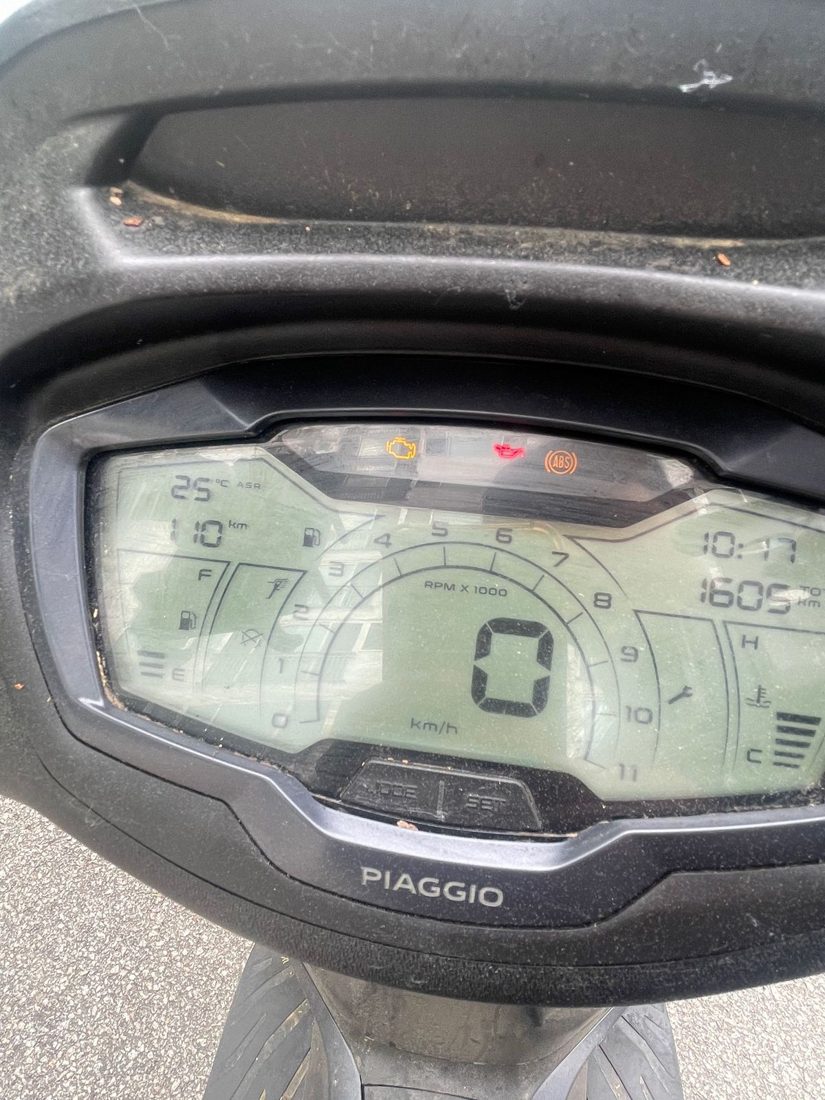 피아지오 비버리 400 S 5